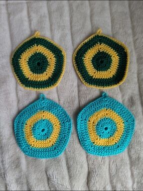 Vintage Crocheted Pot Holder Bundle